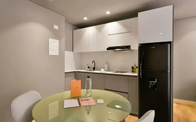 w Illustrious 1BR w/ Great Balcony in Unicentro