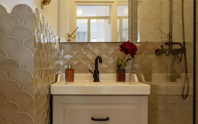 Pop Art Flat - Bright 2BR near the Old Town