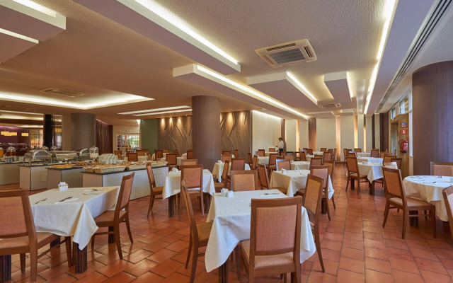 Dom Pedro Vilamoura