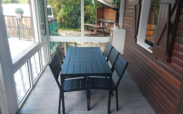 L'avocat avec piscine chauffée et jacuzzi