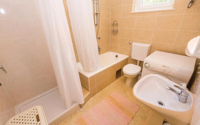 Amazing Home in Klenovica With Wifi and 3 Bedrooms
