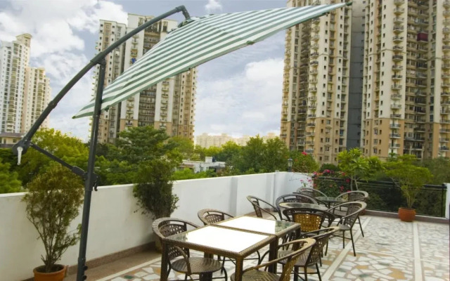 Tree Top Greens Serviced Apartment