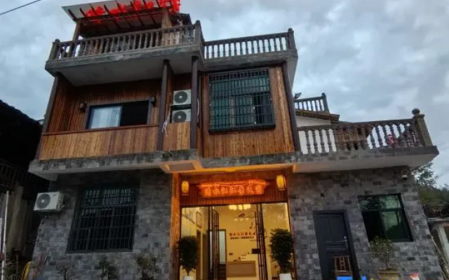 Qingshuijiang River View Homestay (Border City Chatong Scenic Area) – Exterior – Xiangxi