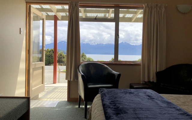 Te Anau Manapouri Lake Hotel