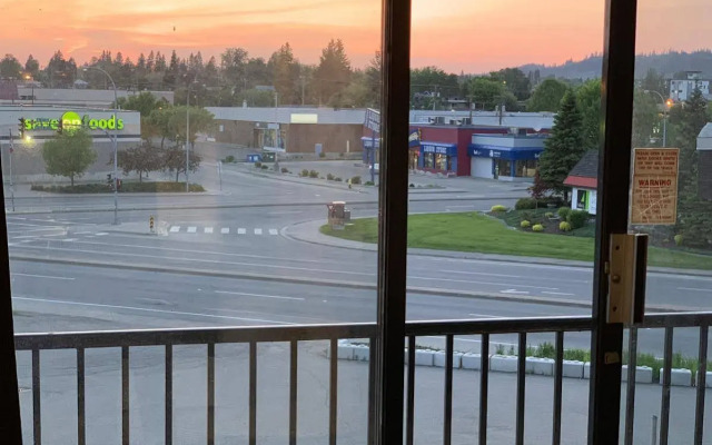 North Star Inn & Suites