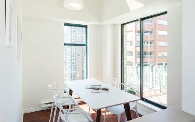 Penthouse 2BR in Yaletown by Sonder