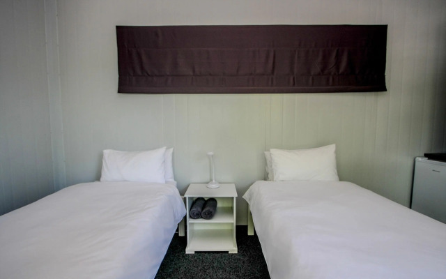 SleepOver Phabeni Gate