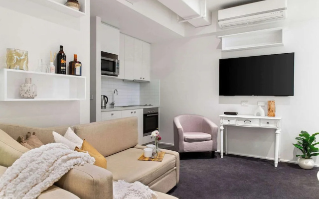 A Cozy CBD Studio Near Melbourne Central – Guest Rooms – Melbourne