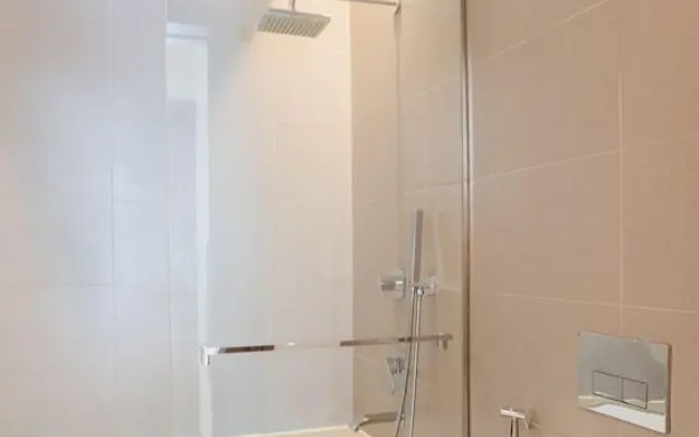 Aya - Sophisticated 1BR Apartment in CityWalk with Views