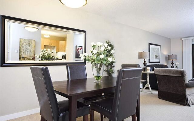 Executive Suites by Roseman - Meredith