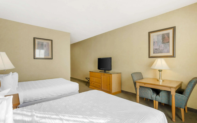Best Western Plus Revere Inn & Suites