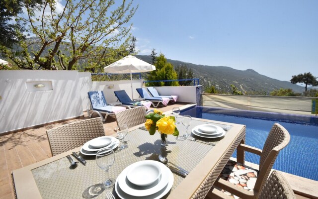 Villa Bengu by Helaltatilvillari