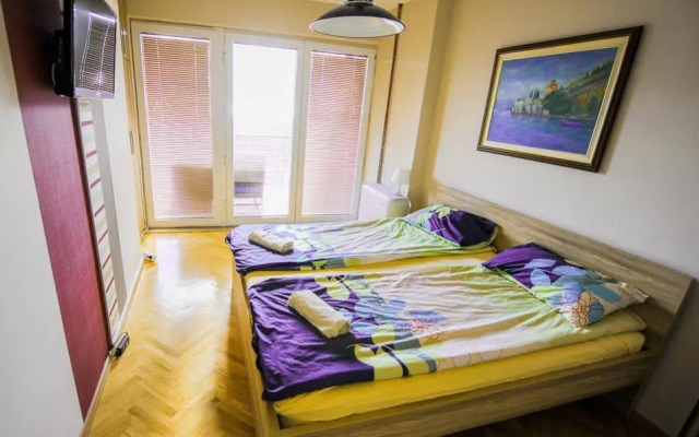 Lukanov Apartments & Guest Rooms
