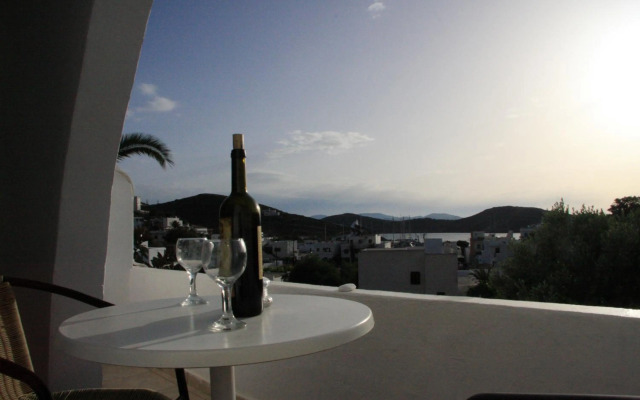 Armadoros Hotel Ios Backpackers