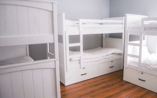 Elegant Hostel  Apartments
