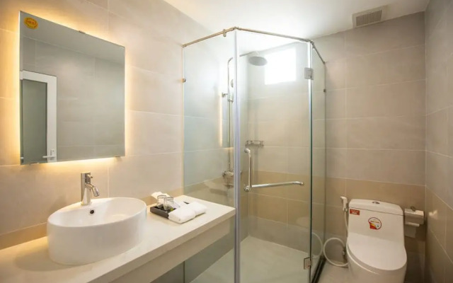 Hera Hotel