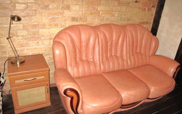 Mikhaylivska Antique Kiev Apartment