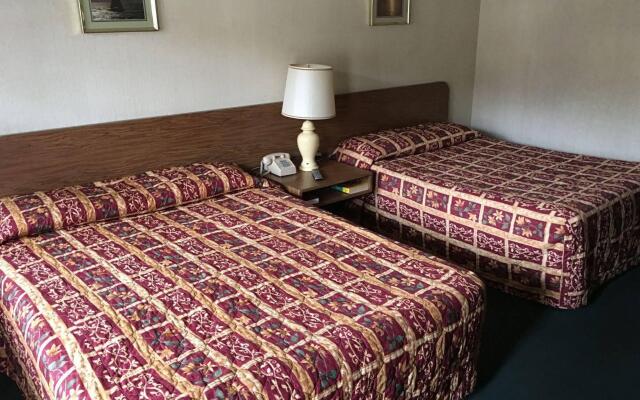 Parkway Inn