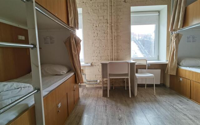 Makarov Hostel