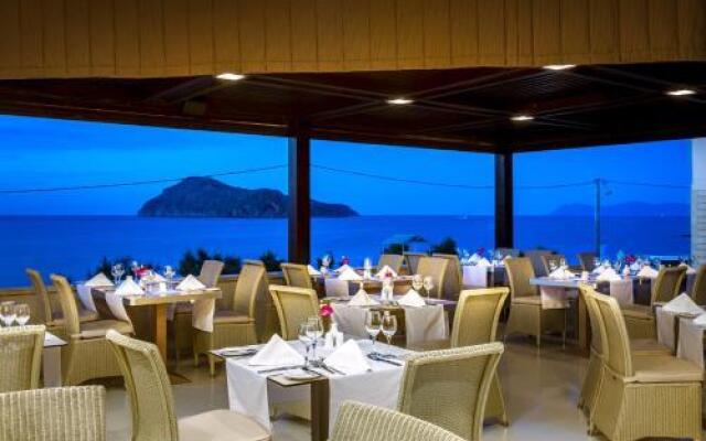 Aparthotel 4 Stars Agia Marina