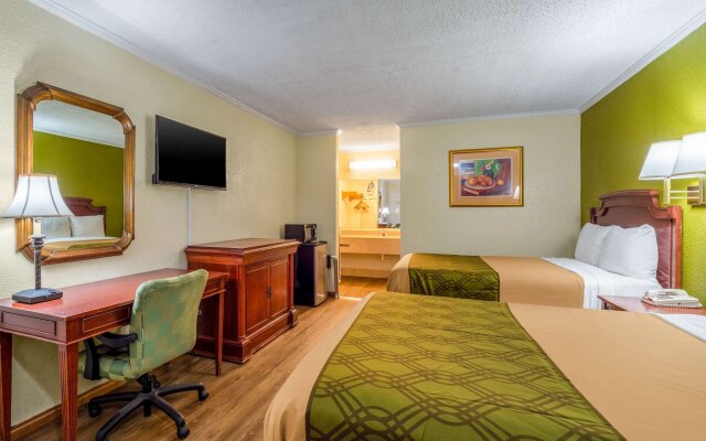 Rodeway Inn & Suites Fort Jackson