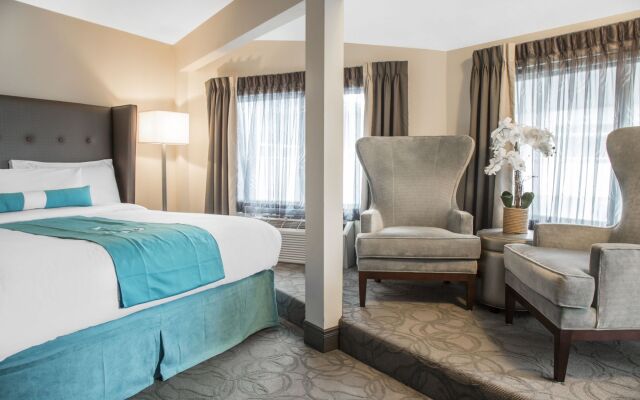 Aqua Blue Hotel