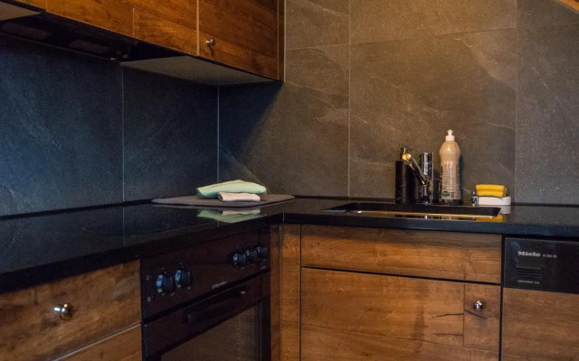 Moderne Altbauwohnung mit Pool und Sauna zentral in Bern