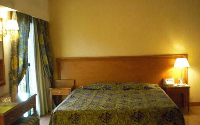Philippe Luxor Hotel