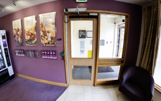 Premier Inn London Twickenham East Hotel