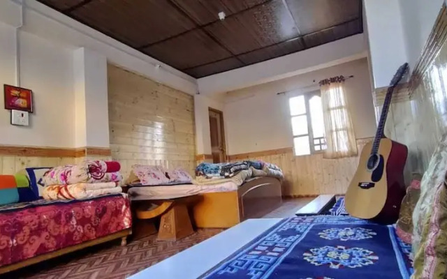 Buddha Home Stay Kaza