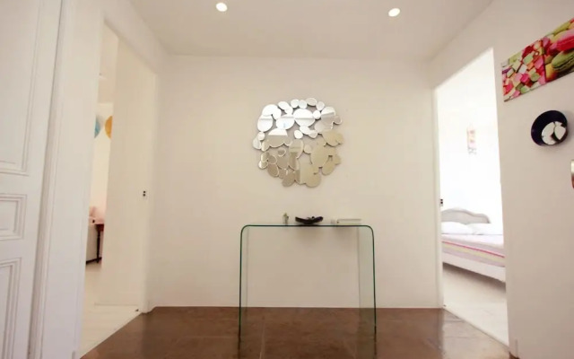 ALC - JJ17S2 - 9 min PALAIS AND BEACHES