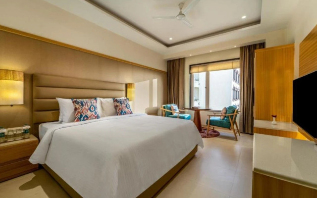 Shyama Sarovar Portico