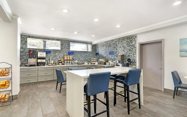 Best Western Marina State Beach