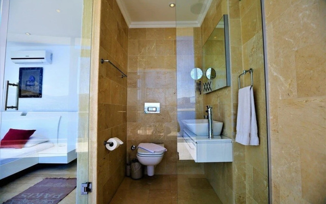 Villa Luminex by Akdenizvillam