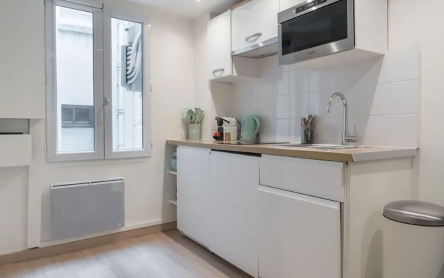 Lavie Maison Parisian Aircon Gem