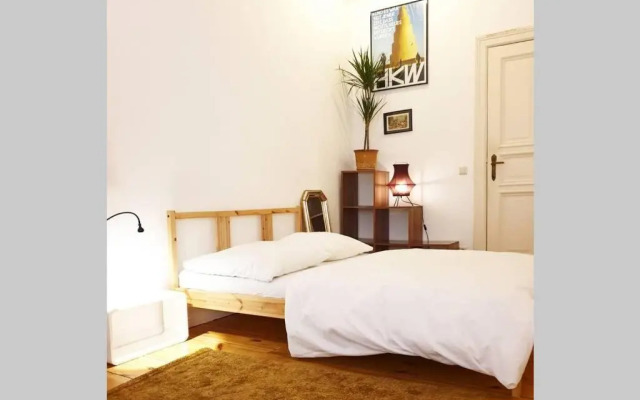 2 Room apartment in center Friedrichshain