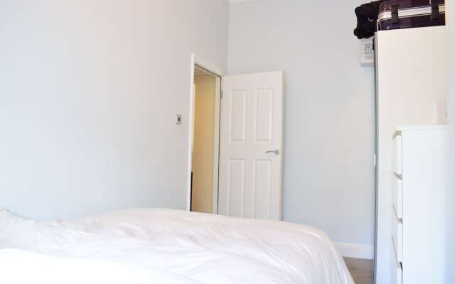 Kensington 2 Bedroom Flat