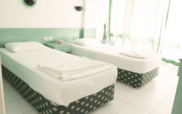 Casa Cleo Suites Hotel