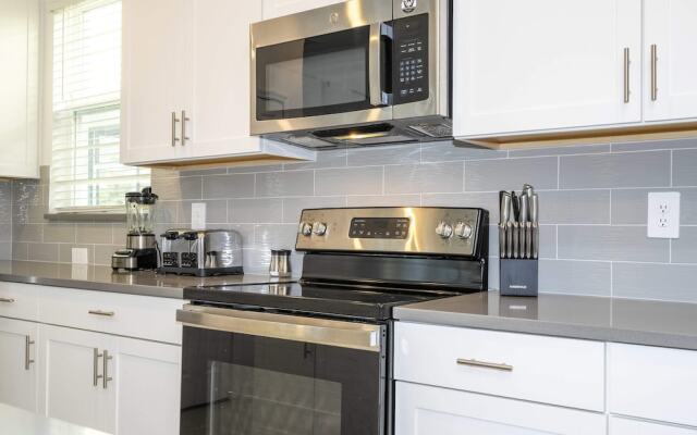 Stunning 5Bd Private Pool & Waterpark @ Champions Gate 8913