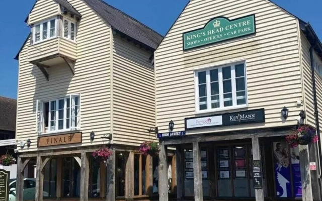 Staycations Maldon Suites