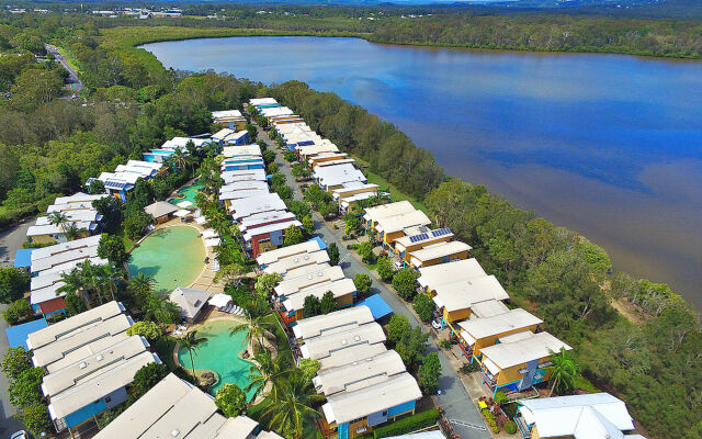 Noosa Lakes Resort