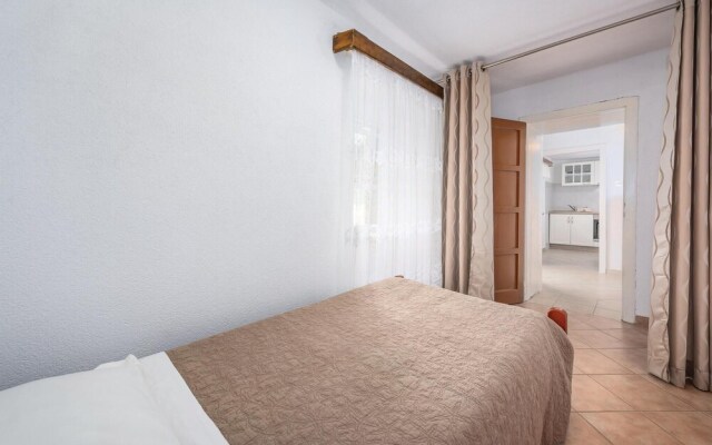 Amazing Home in Cere With Wifi and 2 Bedrooms