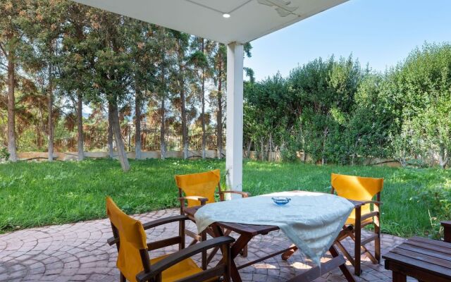 Decent Holiday Home in Chalcis With Garden