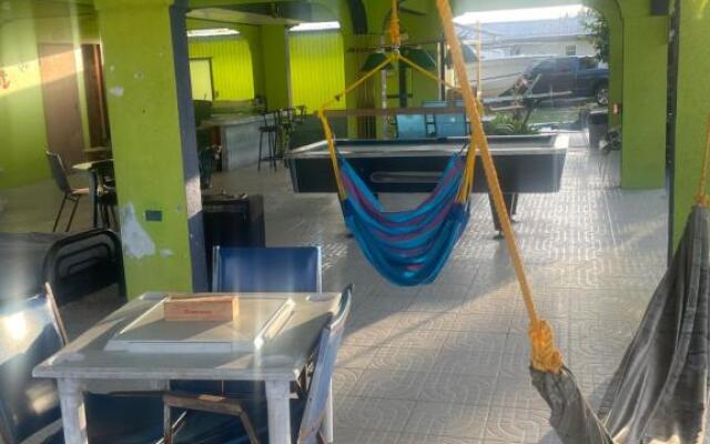 Combate Green House