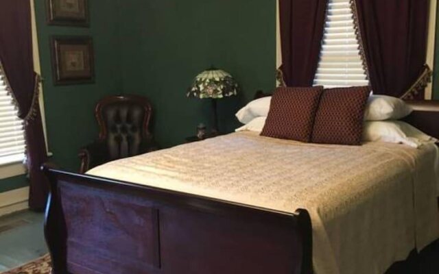 The Commodore Bed and Breakfast