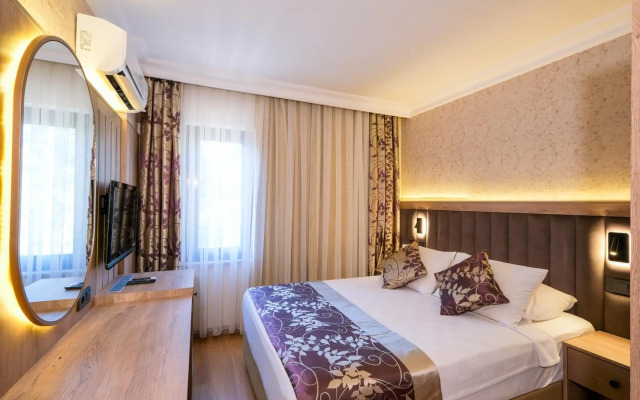 Kandelor Hotel