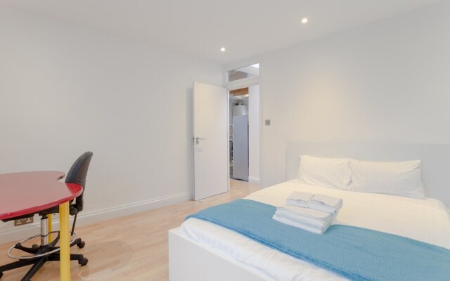 Spacious 2 Bedroom Apartment in Trendy Dalston