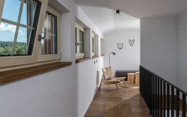Villa With Pool in Hutisko-solanec