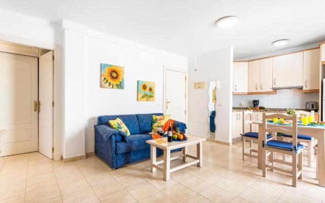 17 LOS CRISTIANOS CENTRAL by the BEACH ,WiFi