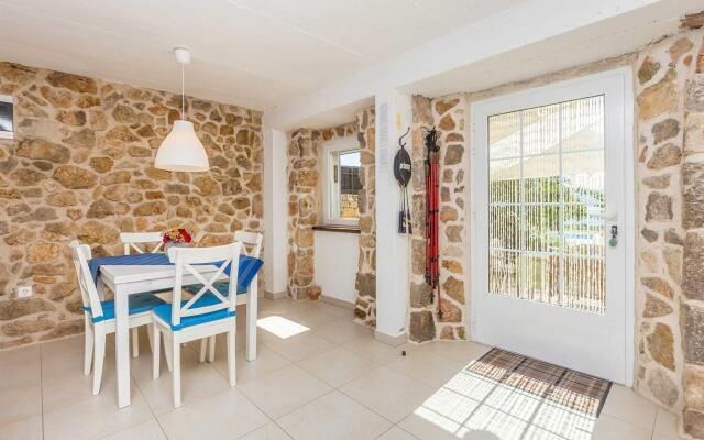 Holiday House Lara 04401